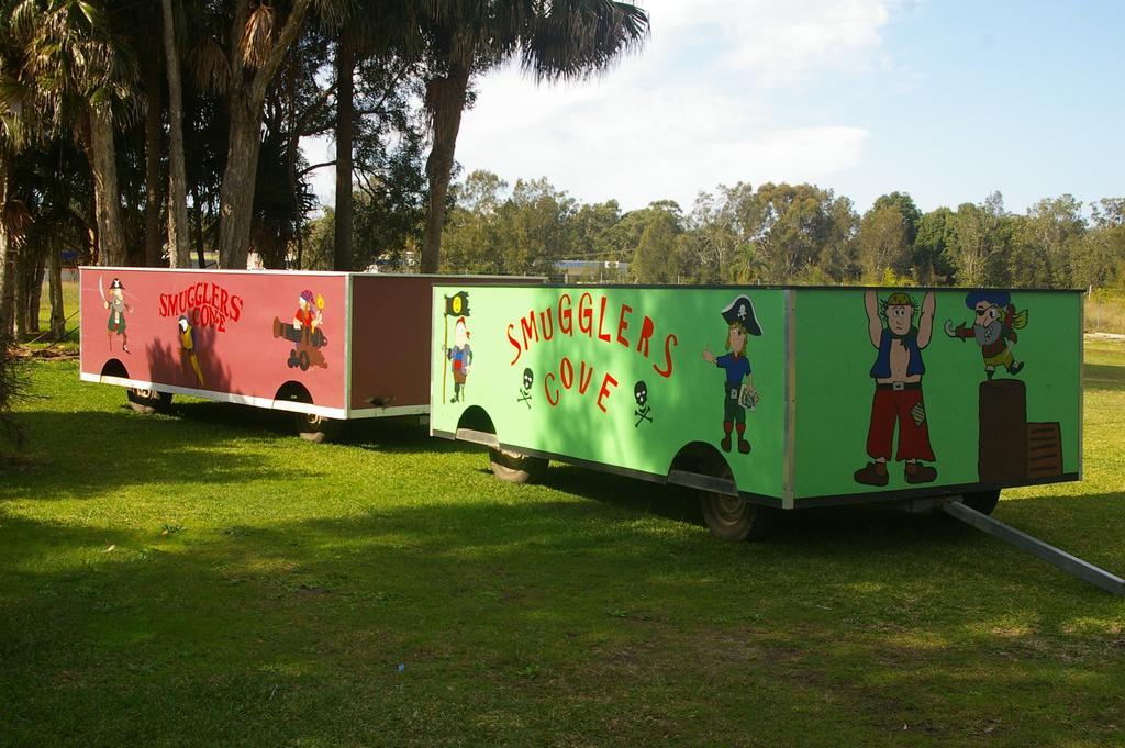 פורסטר Smugglers Cove Holiday Village מראה חיצוני תמונה