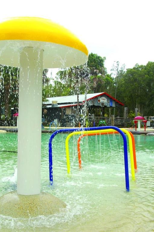 פורסטר Smugglers Cove Holiday Village מראה חיצוני תמונה