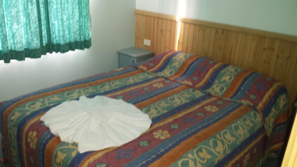 פורסטר Smugglers Cove Holiday Village מראה חיצוני תמונה