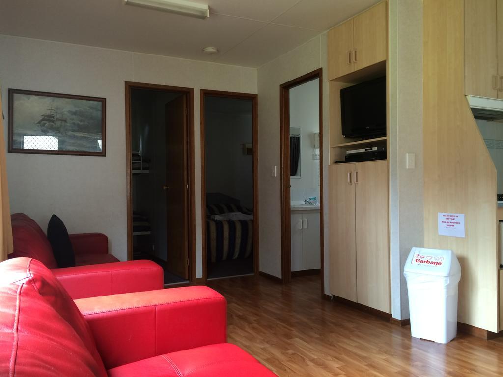 פורסטר Smugglers Cove Holiday Village מראה חיצוני תמונה